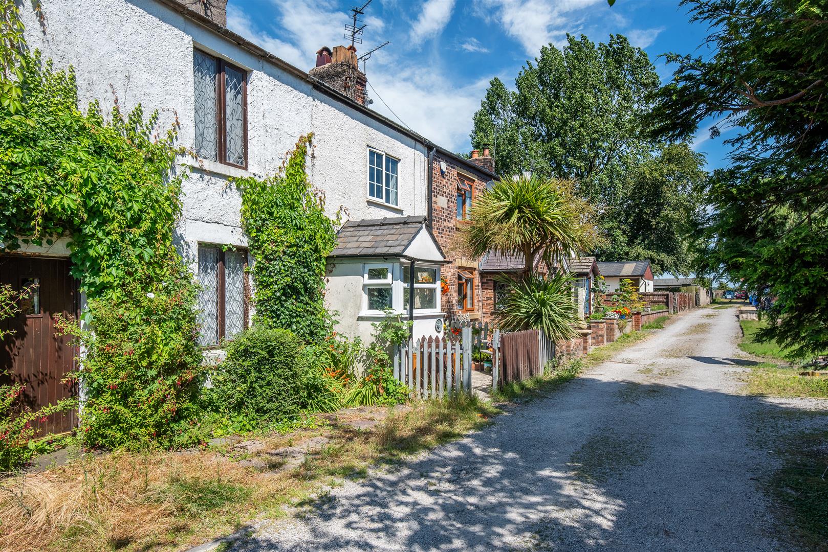 Pleasant View Longmeanygate, Midge Hall, Leyland
